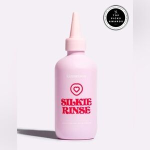 KIRAMOON- Silkie Rinse Silkie Cleanser
Non-Drying + Removes Makeup